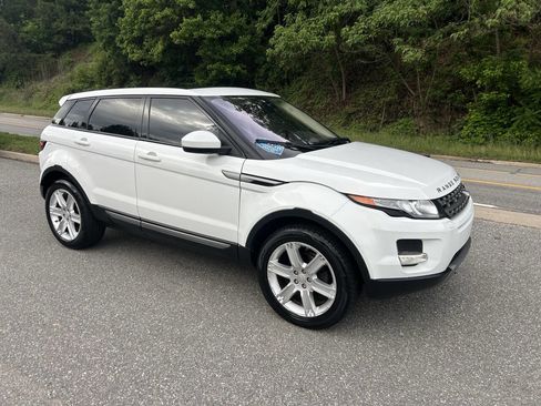 Used 2015 Land Rover Range Rover Evoque Pure Plus AWD/4WD image 11
