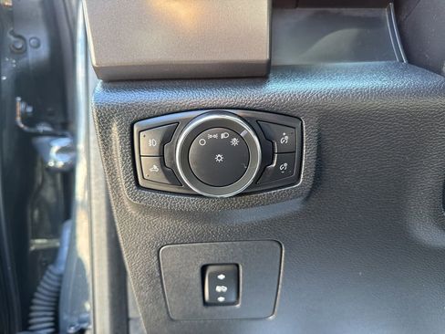 Used 2017 Ford F150 XLT w/ Equipment Group 302A Luxury AWD/4WD image 12