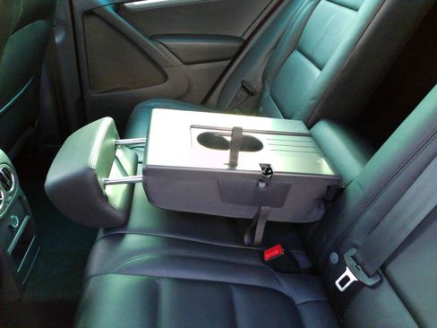 Used 2013 Volkswagen Tiguan SEL FWD image 30