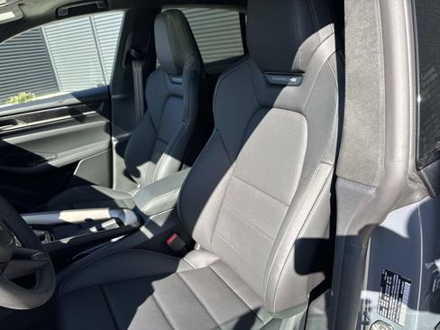 New 2025 Porsche Macan Turbo Electric image 5