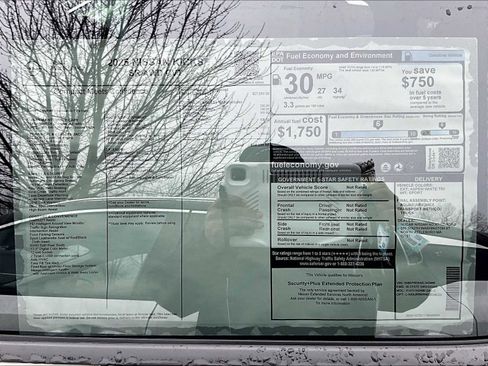 New 2025 Nissan Kicks SR image 17