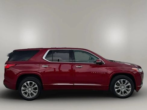 Used 2018 Chevrolet Traverse Premier w/ Driver Confidence II Package FWD image 7