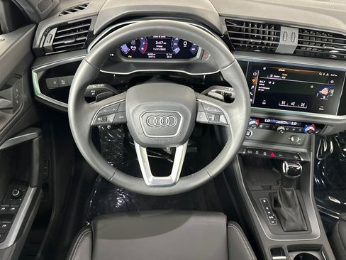 Used 2025 Audi Q3 2.0T Premium w/ Convenience Package image 13
