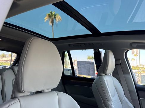 Certified 2026 Volvo XC90 T8 Ultra w/ Protection Package Premier AWD/4WD image 18