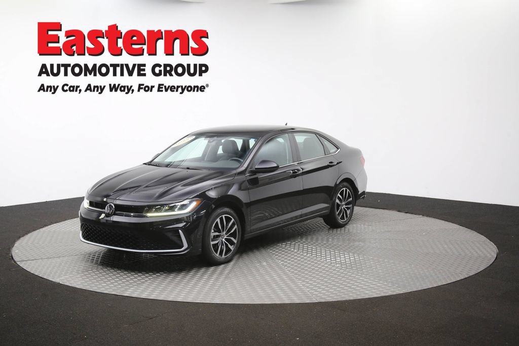 Used 2025 Volkswagen Jetta SE FWD image 56