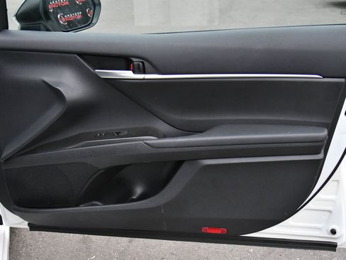 Used 2024 Toyota Camry SE w/ Convenience Package image 40