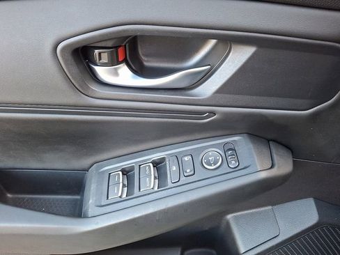 Used 2025 Honda Accord SE image 13