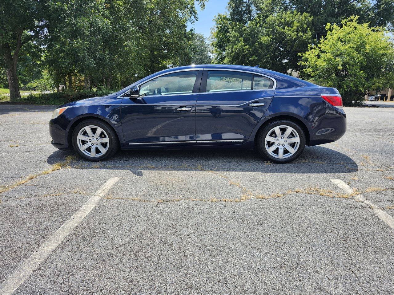 Used 2011 Buick LaCrosse CXL FWD image 16
