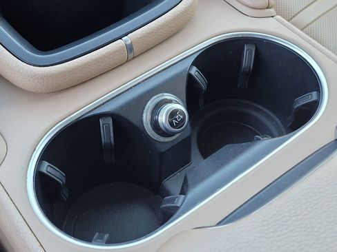 Used 2020 Porsche Cayenne image 28