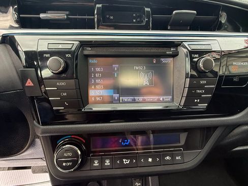 Used 2015 Toyota Corolla S image 17