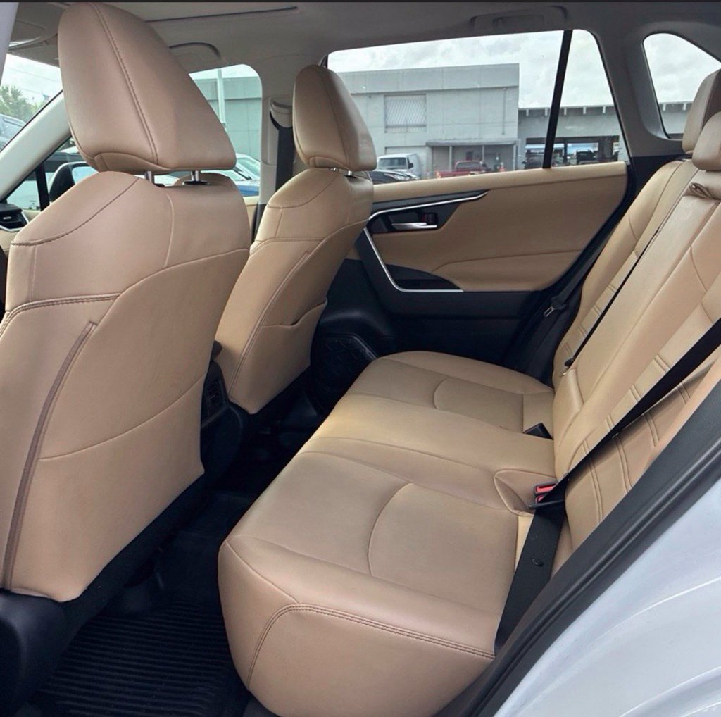 Used 2025 Toyota RAV4 XLE Premium FWD image 10