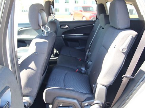 Used 2018 Dodge Journey SE FWD image 7