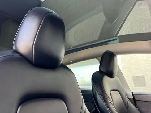 Used 2023 Tesla Model Y Long Range image 23
