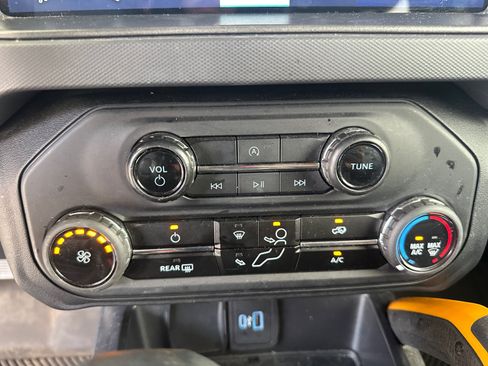 Used 2024 Ford Bronco Badlands AWD/4WD image 21
