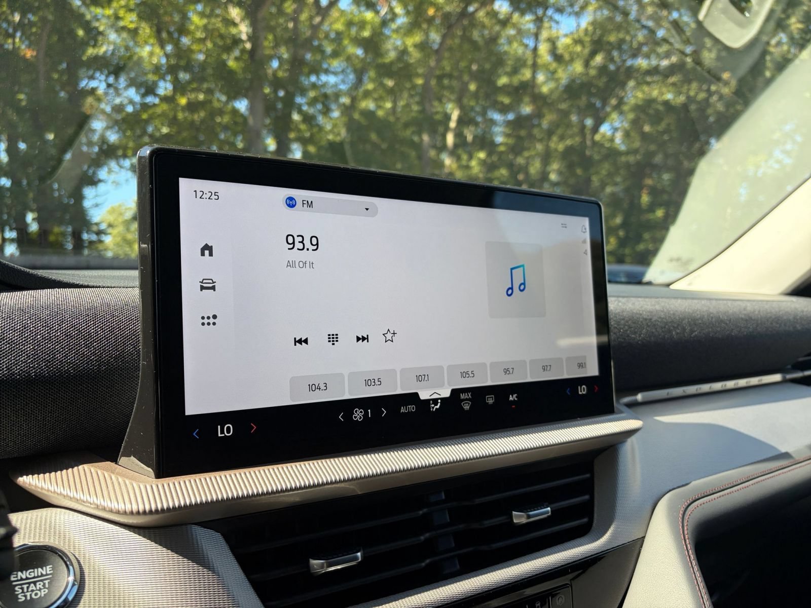 Used 2026 Ford Explorer Active AWD/4WD image 20
