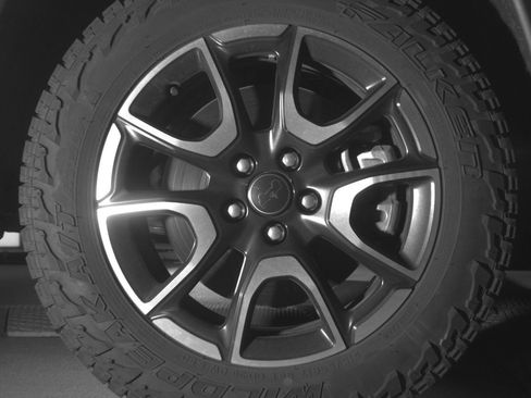 Used 2025 Jeep Compass Trailhawk AWD/4WD image 13