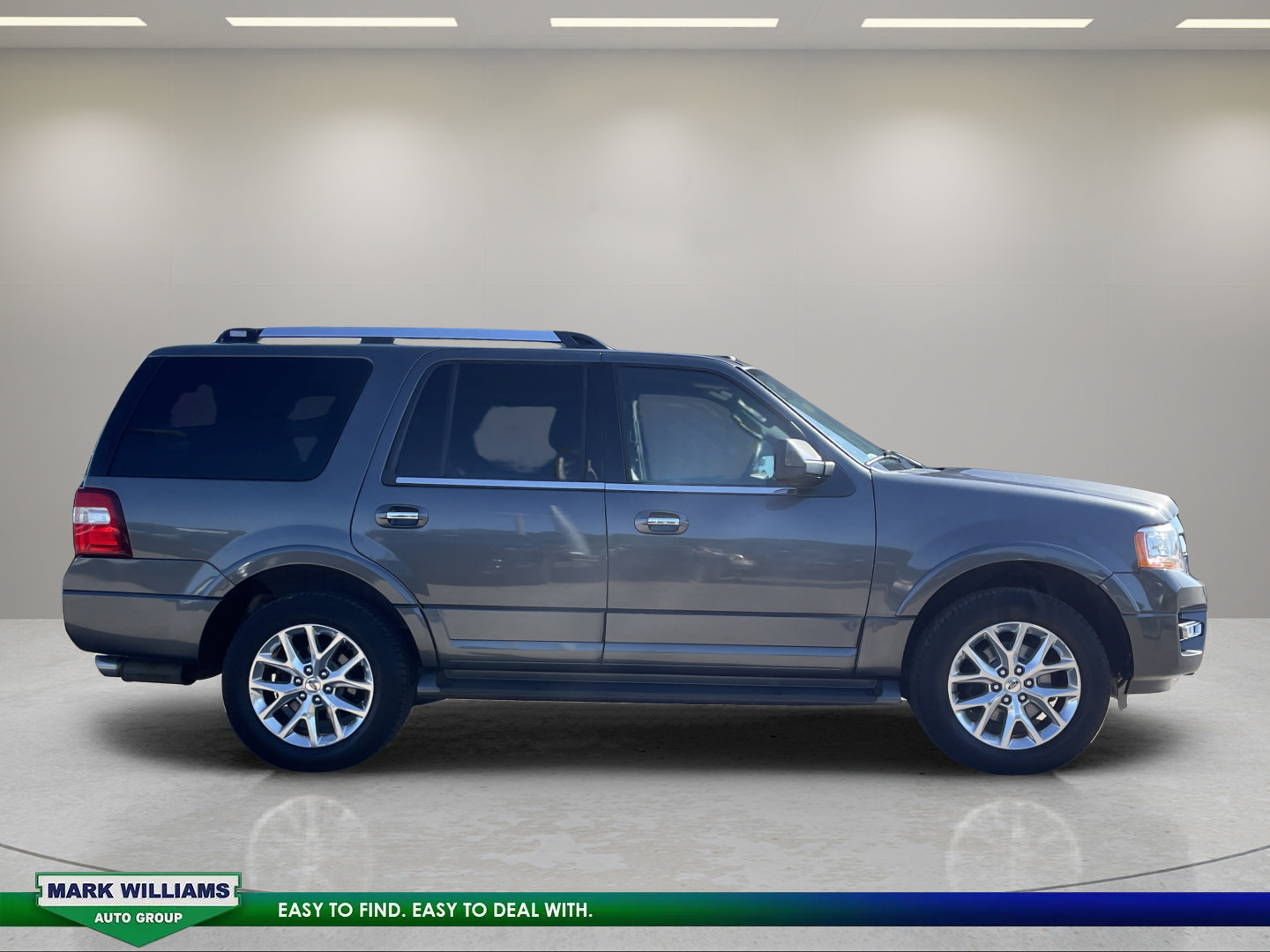 Used 2017 Ford Expedition Limited AWD/4WD image 2