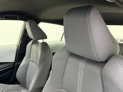 Used 2024 Toyota Corolla SE w/ SE Convenience Package image 24