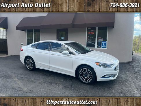 Used 2017 Ford Fusion SE w/ Equipment Group 202A AWD/4WD image 1