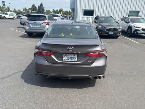 Used 2022 Toyota Camry SE w/ Cold Weather Package FWD image 8