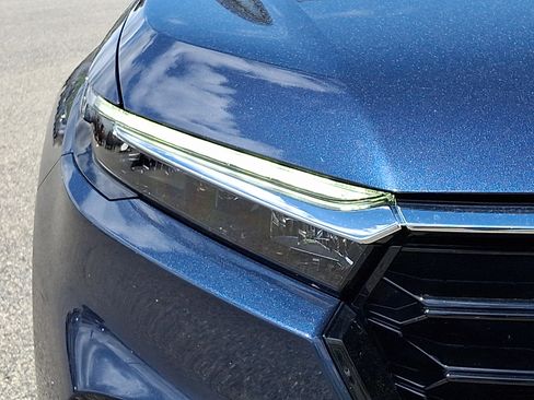 Certified 2024 Honda CR-V EX image 9