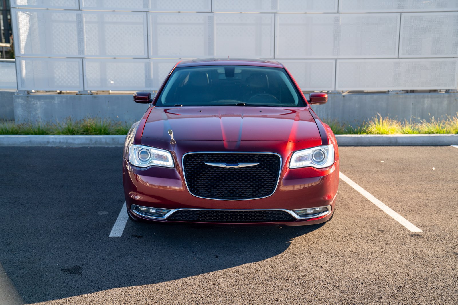 Used 2018 Chrysler 300 Touring L RWD image 6
