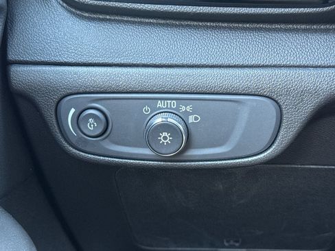 Used 2023 Chevrolet Bolt LT FWD image 39