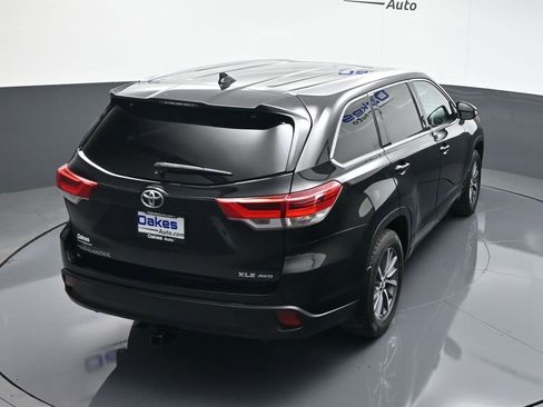 Used 2017 Toyota Highlander XLE image 56