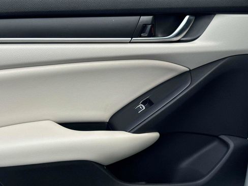 Used 2020 Honda Accord EX image 12