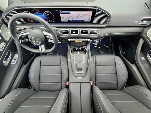 New 2026 Mercedes-Benz GLS 450 4MATIC image 30