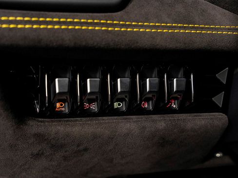 Used 2024 Lamborghini Huracan Sterrato image 46