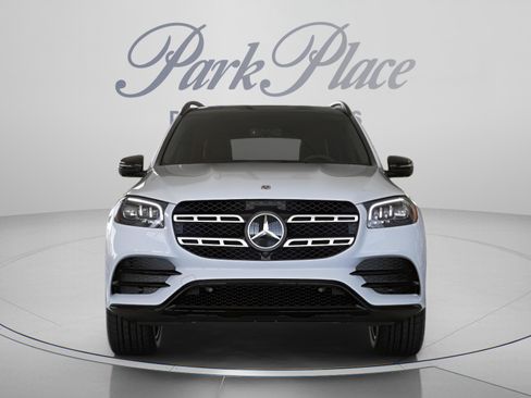 Used 2023 Mercedes-Benz GLS 450 4MATIC image 36