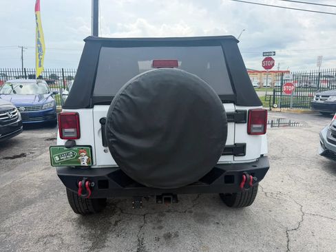 Used 2013 Jeep Wrangler Sahara w/ Connectivity Group AWD/4WD image 5