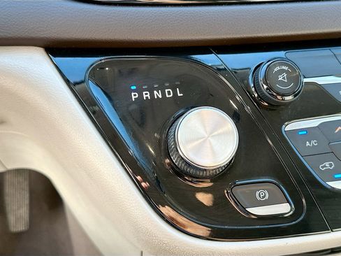 Used 2017 Chrysler Pacifica LX image 23