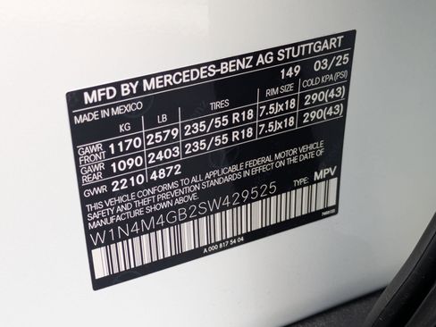 New 2025 Mercedes-Benz GLB 250 image 36