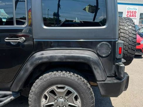Used 2016 Jeep Wrangler Unlimited Rubicon w/ Dual Top Group AWD/4WD image 15