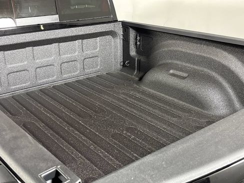 New 2026 RAM 2500 Laramie AWD/4WD image 21