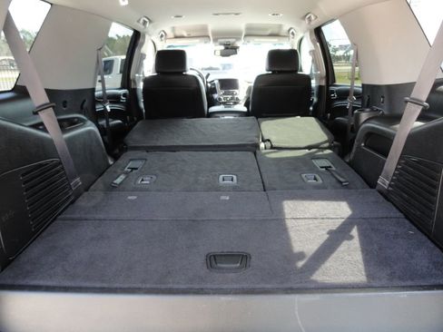 Used 2017 Chevrolet Tahoe LT image 17