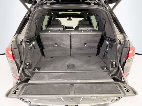 Used 2021 BMW X7 xDrive40i w/ M Sport Package AWD/4WD image 27