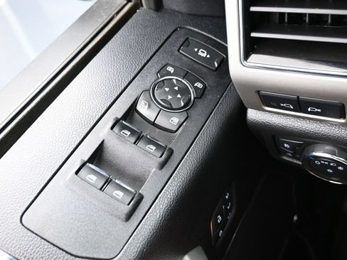 Used 2021 Ford F250 Lariat w/ Tremor Off-Road Package AWD/4WD image 25