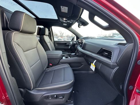 New 2026 Chevrolet Suburban Premier image 27