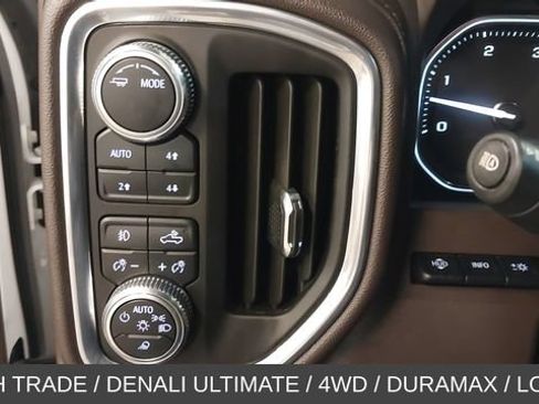 Used 2022 GMC Sierra 2500 Denali w/ Denali Ultimate Package AWD/4WD image 25