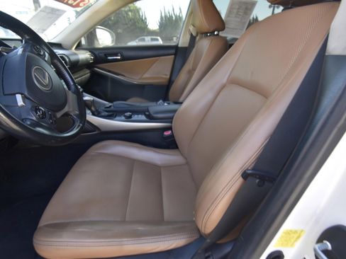 Used 2014 Lexus IS 250 w/ Navigation Package image 10