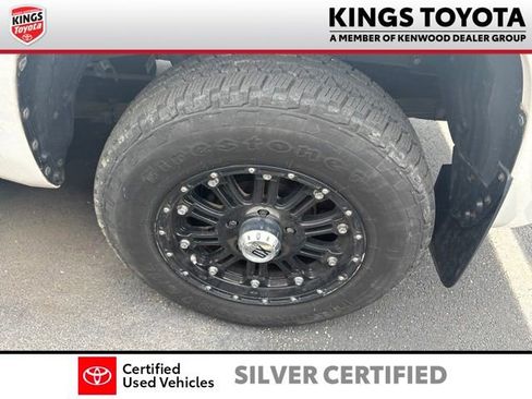 Used 2019 Toyota Tundra SR5 AWD/4WD image 11