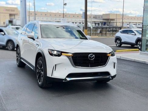 New 2025 MAZDA CX-90 Plug-In Hybrid w/ Premium Plus AWD/4WD image 3