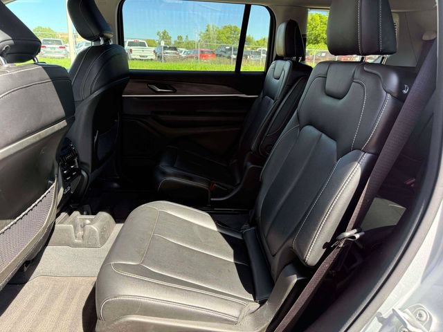 Used 2023 Jeep Grand Cherokee L Limited AWD/4WD image 14