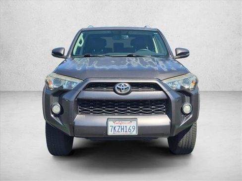 Used 2015 Toyota 4Runner SR5 Premium AWD/4WD image 2