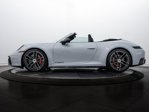Used 2026 Porsche 911 Carrera GTS image 2