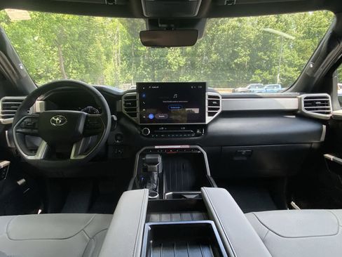 Used 2026 Toyota Tundra Limited AWD/4WD image 19