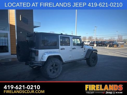 Used 2012 Jeep Wrangler Unlimited Rubicon image 26